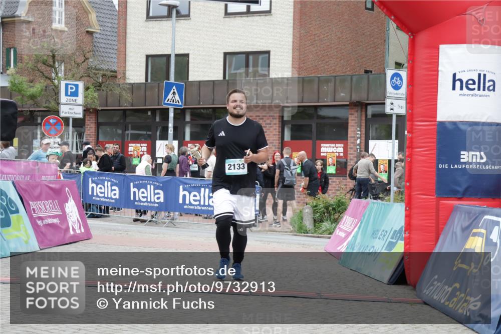 10.05.2026 - 8. Wedeler Halbmarathon Yannick Fuchs http://msf.ph/oto/9732913 10.05.2026 12:26:17 Ziel 2133 meine-sportfotos.de