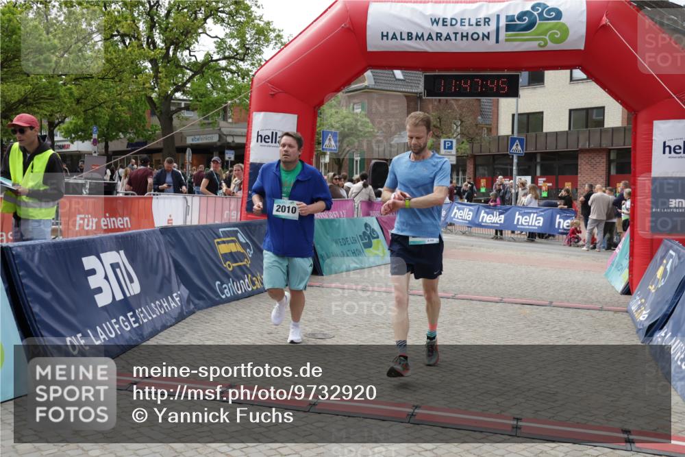 10.05.2026 - 8. Wedeler Halbmarathon Yannick Fuchs http://msf.ph/oto/9732920 10.05.2026 11:47:43 Ziel 2010 meine-sportfotos.de