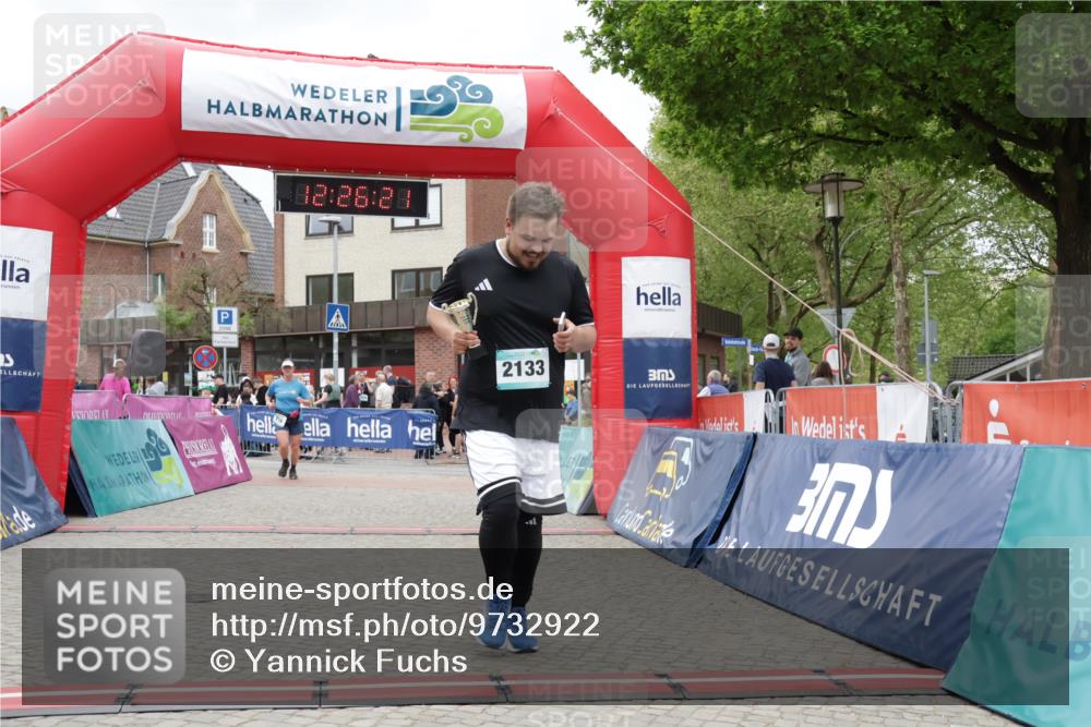 10.05.2026 - 8. Wedeler Halbmarathon Yannick Fuchs http://msf.ph/oto/9732922 10.05.2026 12:26:19 Ziel 716, 2133 meine-sportfotos.de