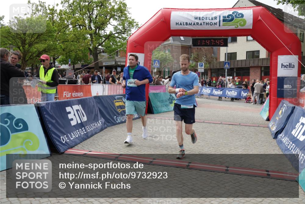 10.05.2026 - 8. Wedeler Halbmarathon Yannick Fuchs http://msf.ph/oto/9732923 10.05.2026 11:47:43 Ziel 2010 meine-sportfotos.de