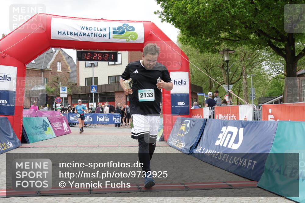 10.05.2026 - 8. Wedeler Halbmarathon Yannick Fuchs http://msf.ph/oto/9732925 10.05.2026 12:26:20 Ziel 716, 2133 meine-sportfotos.de
