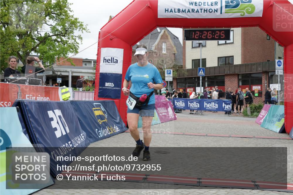 10.05.2026 - 8. Wedeler Halbmarathon Yannick Fuchs http://msf.ph/oto/9732955 10.05.2026 12:26:23 Ziel 716, 2133 meine-sportfotos.de