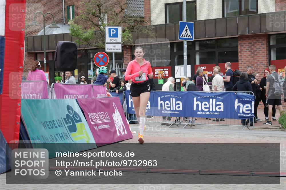10.05.2026 - 8. Wedeler Halbmarathon Yannick Fuchs http://msf.ph/oto/9732963 10.05.2026 12:26:47 Ziel 10 meine-sportfotos.de