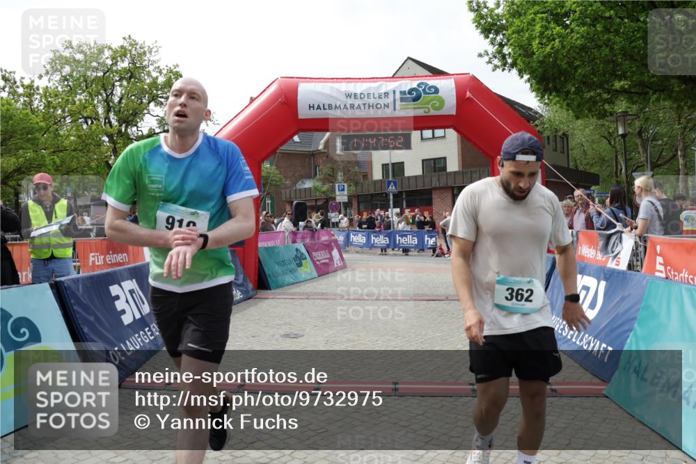 10.05.2026 - 8. Wedeler Halbmarathon Yannick Fuchs http://msf.ph/oto/9732975 10.05.2026 11:47:50 Ziel 362, 787, 919 meine-sportfotos.de