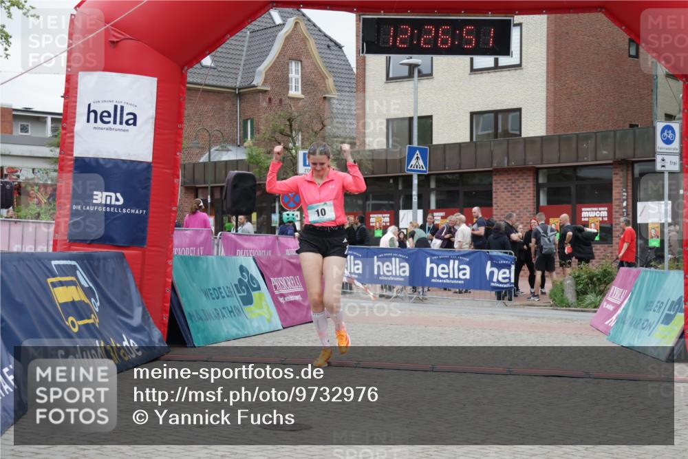 10.05.2026 - 8. Wedeler Halbmarathon Yannick Fuchs http://msf.ph/oto/9732976 10.05.2026 12:26:49 Ziel 10 meine-sportfotos.de