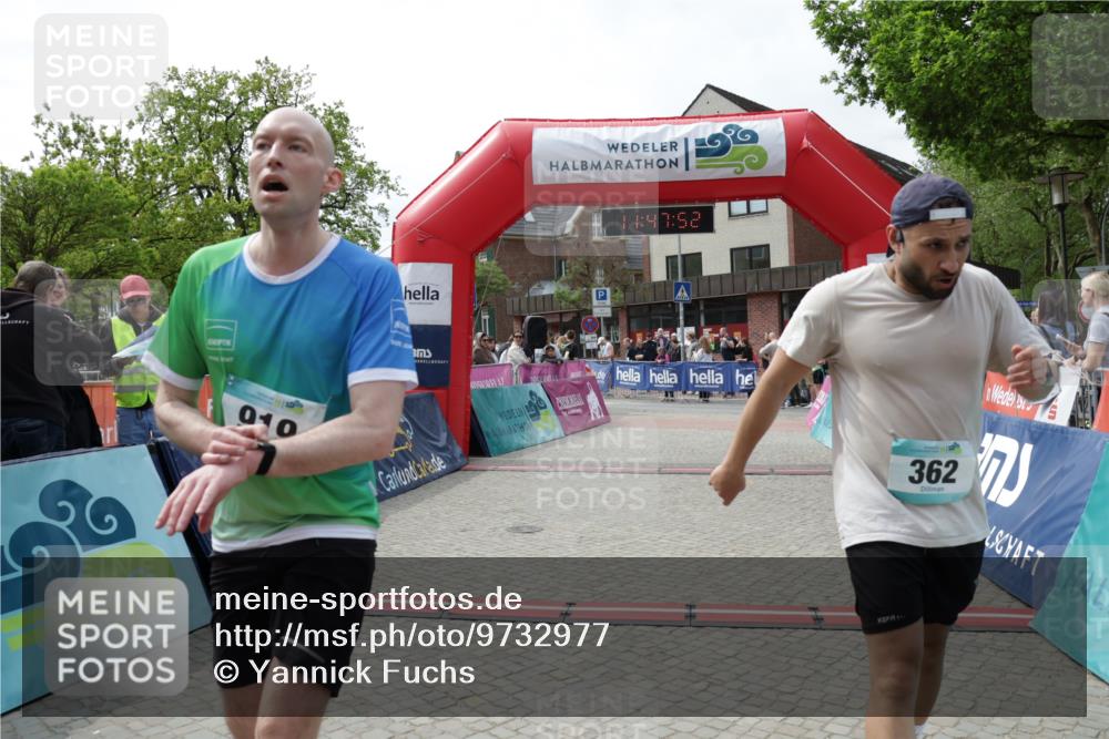 10.05.2026 - 8. Wedeler Halbmarathon Yannick Fuchs http://msf.ph/oto/9732977 10.05.2026 11:47:50 Ziel 362, 787, 919 meine-sportfotos.de