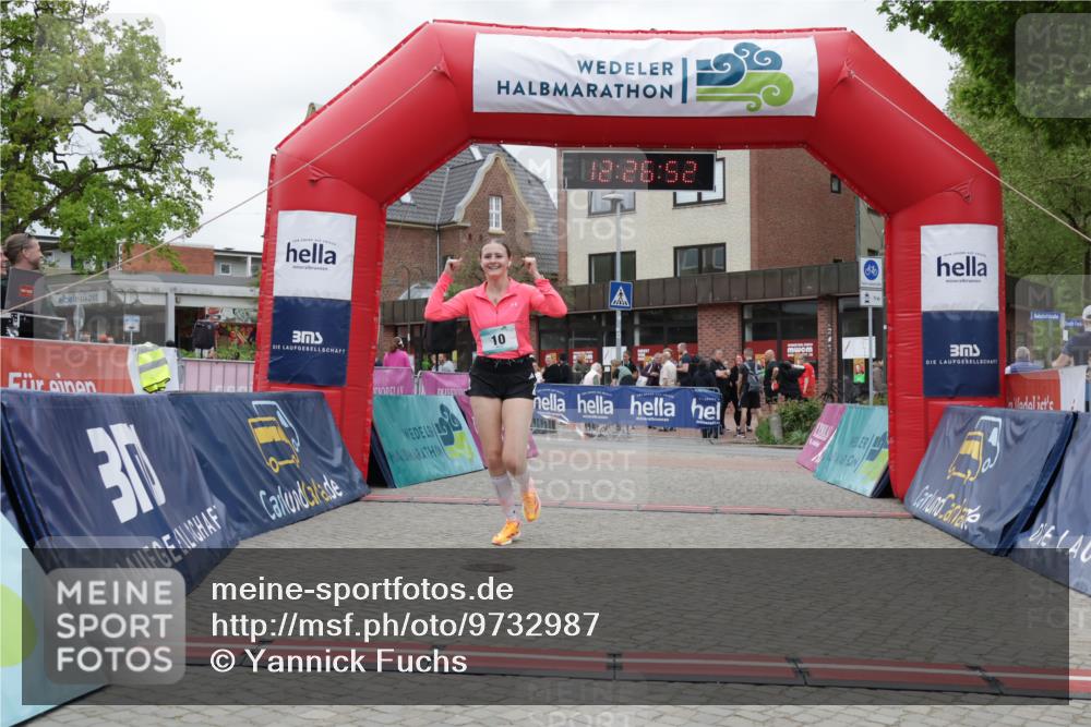 10.05.2026 - 8. Wedeler Halbmarathon Yannick Fuchs http://msf.ph/oto/9732987 10.05.2026 12:26:50 Ziel 10 meine-sportfotos.de