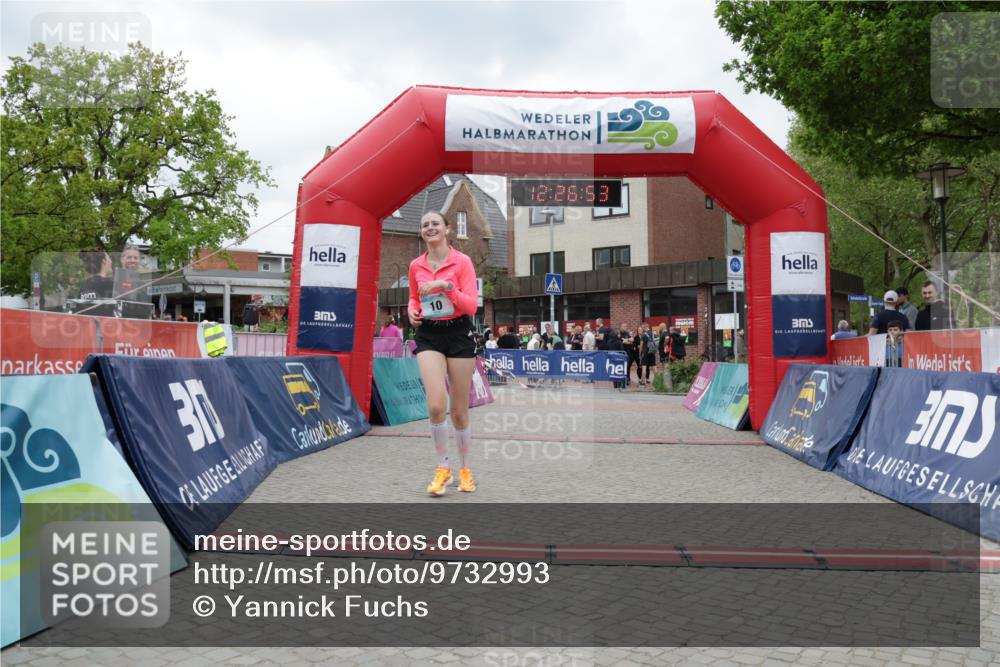 10.05.2026 - 8. Wedeler Halbmarathon Yannick Fuchs http://msf.ph/oto/9732993 10.05.2026 12:26:51 Ziel 10 meine-sportfotos.de