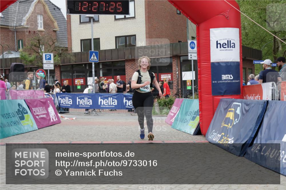 10.05.2026 - 8. Wedeler Halbmarathon Yannick Fuchs http://msf.ph/oto/9733016 10.05.2026 12:27:23 Ziel 2045 meine-sportfotos.de