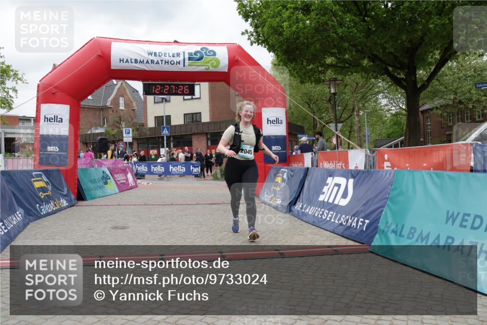 10.05.2026 - 8. Wedeler Halbmarathon Yannick Fuchs http://msf.ph/oto/9733024 10.05.2026 12:27:24 Ziel 2045 meine-sportfotos.de