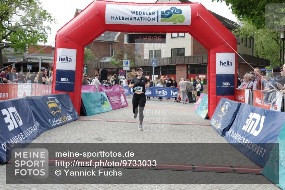 10.05.2026 - 8. Wedeler Halbmarathon Yannick Fuchs http://msf.ph/oto/9733033 10.05.2026 11:48:07 Ziel 2205 meine-sportfotos.de