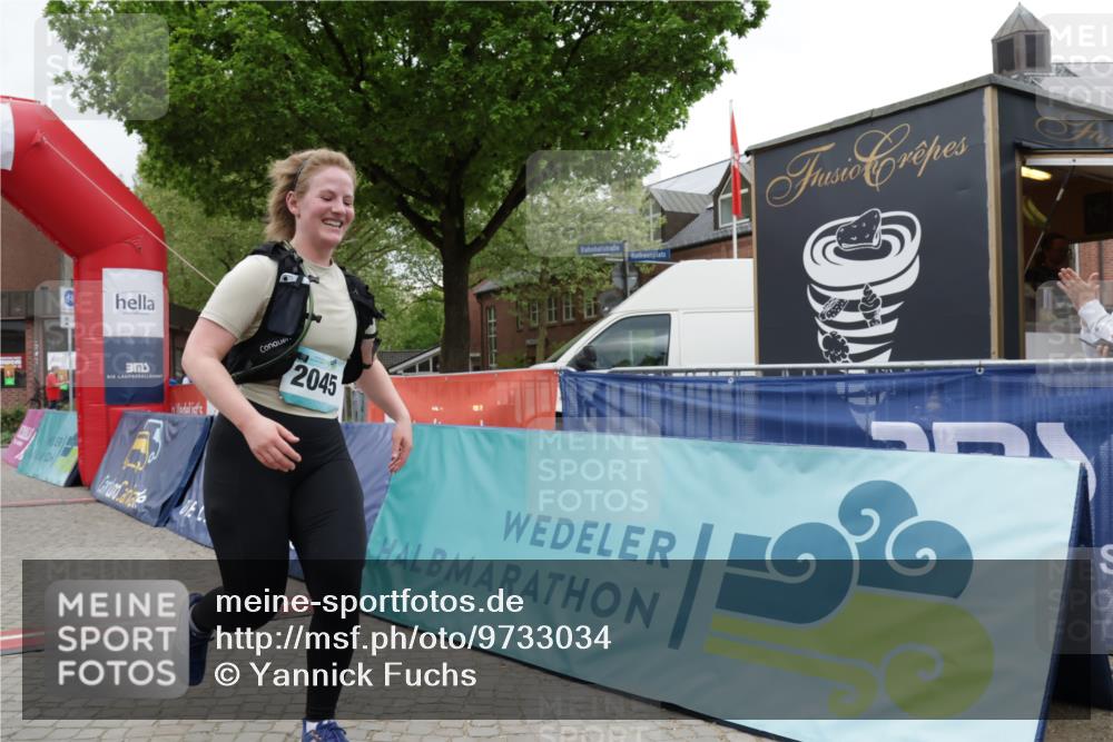 10.05.2026 - 8. Wedeler Halbmarathon Yannick Fuchs http://msf.ph/oto/9733034 10.05.2026 12:27:25 Ziel 2045 meine-sportfotos.de