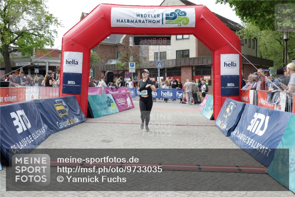 10.05.2026 - 8. Wedeler Halbmarathon Yannick Fuchs http://msf.ph/oto/9733035 10.05.2026 11:48:07 Ziel 2205 meine-sportfotos.de