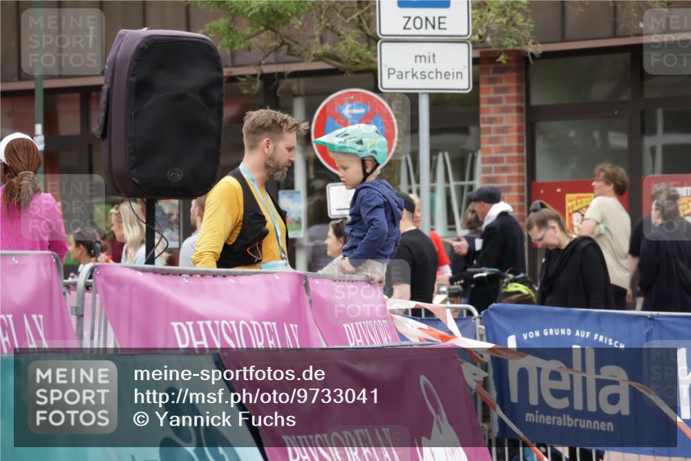 10.05.2026 - 8. Wedeler Halbmarathon Yannick Fuchs http://msf.ph/oto/9733041 10.05.2026 12:27:37 Ziel  meine-sportfotos.de