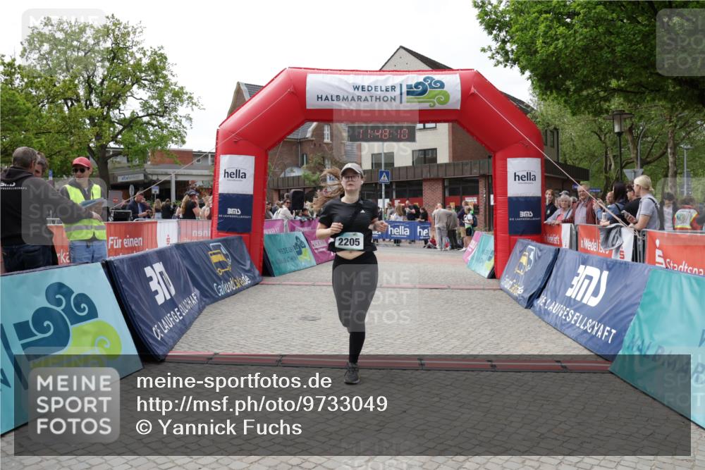 10.05.2026 - 8. Wedeler Halbmarathon Yannick Fuchs http://msf.ph/oto/9733049 10.05.2026 11:48:08 Ziel 2205 meine-sportfotos.de