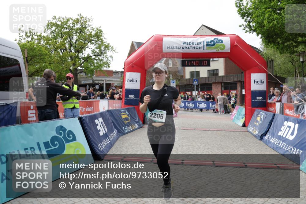 10.05.2026 - 8. Wedeler Halbmarathon Yannick Fuchs http://msf.ph/oto/9733052 10.05.2026 11:48:09 Ziel 2205 meine-sportfotos.de