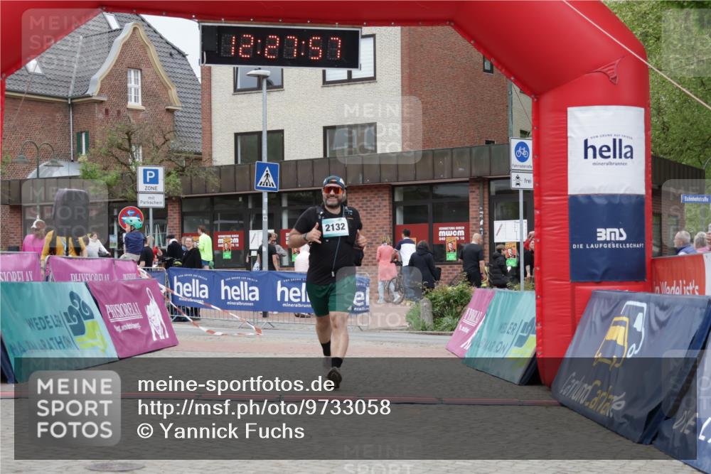 10.05.2026 - 8. Wedeler Halbmarathon Yannick Fuchs http://msf.ph/oto/9733058 10.05.2026 12:27:55 Ziel 2132 meine-sportfotos.de