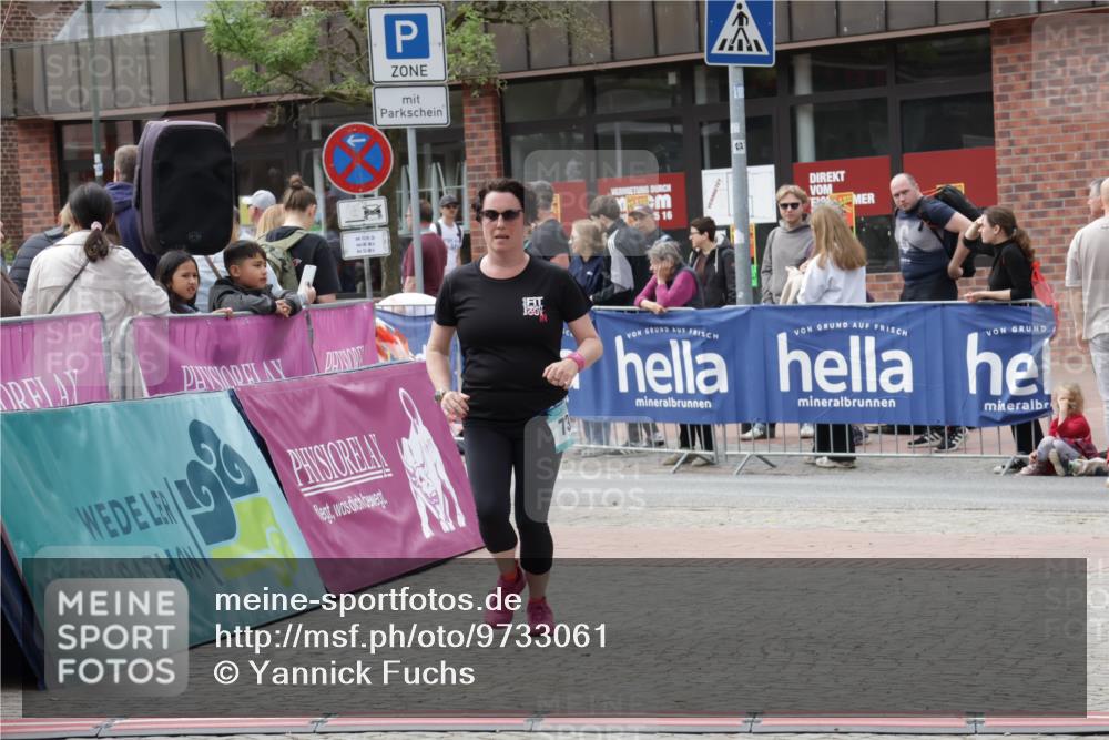 10.05.2026 - 8. Wedeler Halbmarathon Yannick Fuchs http://msf.ph/oto/9733061 10.05.2026 11:48:15 Ziel 731 meine-sportfotos.de