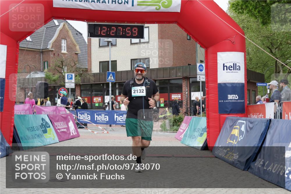 10.05.2026 - 8. Wedeler Halbmarathon Yannick Fuchs http://msf.ph/oto/9733070 10.05.2026 12:27:57 Ziel 2132 meine-sportfotos.de