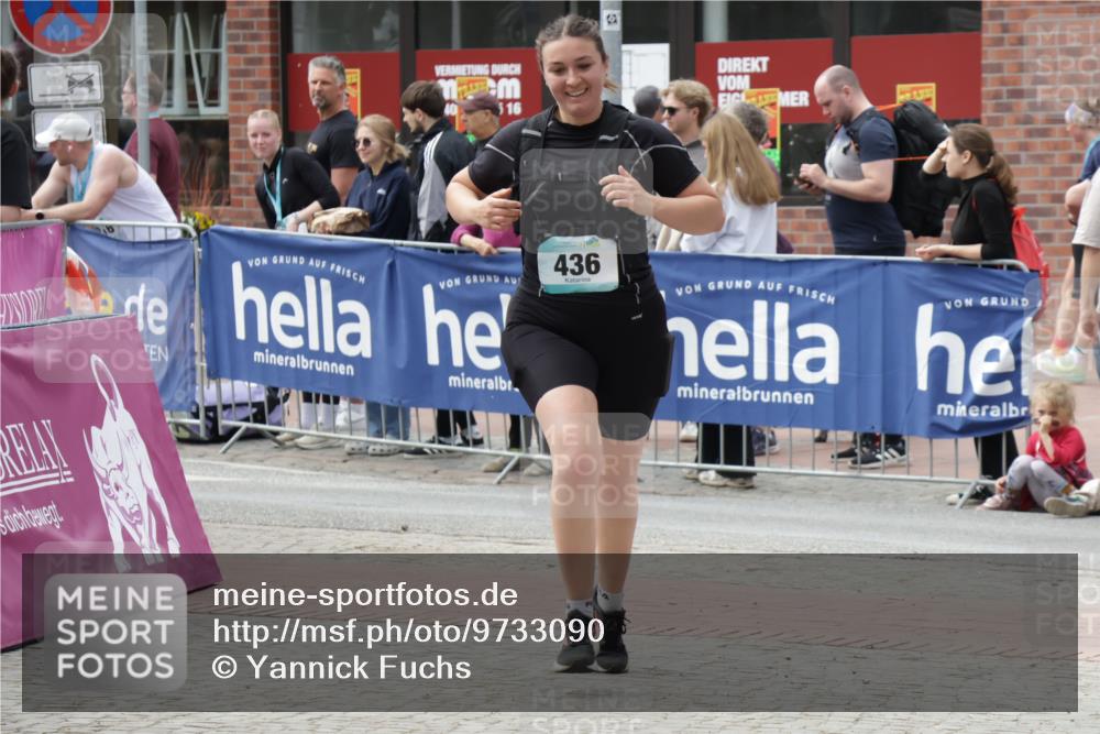 10.05.2026 - 8. Wedeler Halbmarathon Yannick Fuchs http://msf.ph/oto/9733090 10.05.2026 11:48:27 Ziel 436 meine-sportfotos.de