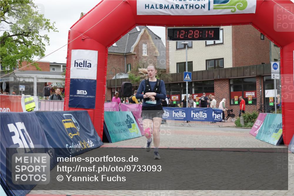 10.05.2026 - 8. Wedeler Halbmarathon Yannick Fuchs http://msf.ph/oto/9733093 10.05.2026 12:28:12 Ziel 101 meine-sportfotos.de