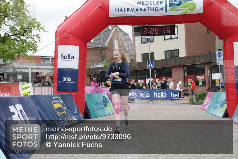 10.05.2026 - 8. Wedeler Halbmarathon Yannick Fuchs http://msf.ph/oto/9733096 10.05.2026 12:28:13 Ziel 101 meine-sportfotos.de