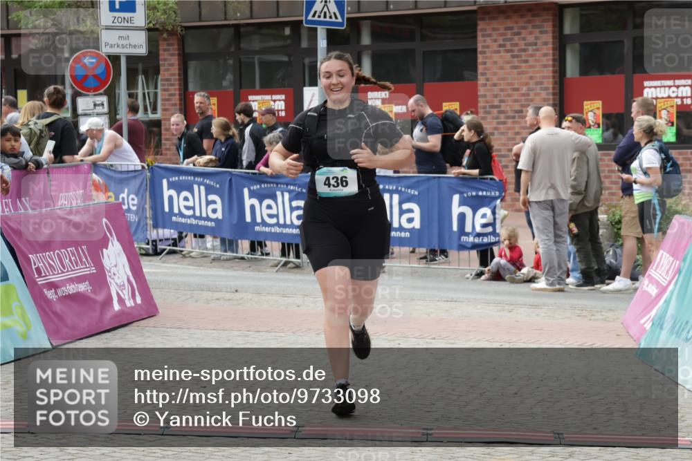 10.05.2026 - 8. Wedeler Halbmarathon Yannick Fuchs http://msf.ph/oto/9733098 10.05.2026 11:48:28 Ziel 436 meine-sportfotos.de