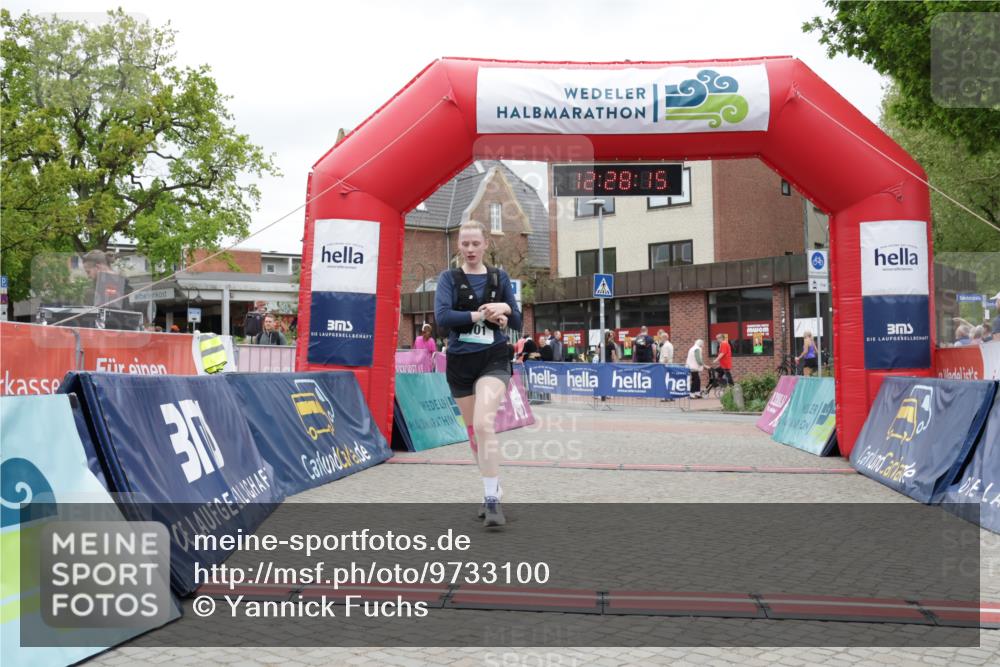 10.05.2026 - 8. Wedeler Halbmarathon Yannick Fuchs http://msf.ph/oto/9733100 10.05.2026 12:28:13 Ziel 101 meine-sportfotos.de