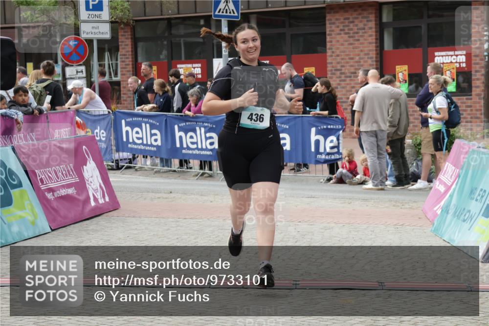10.05.2026 - 8. Wedeler Halbmarathon Yannick Fuchs http://msf.ph/oto/9733101 10.05.2026 11:48:28 Ziel 436 meine-sportfotos.de