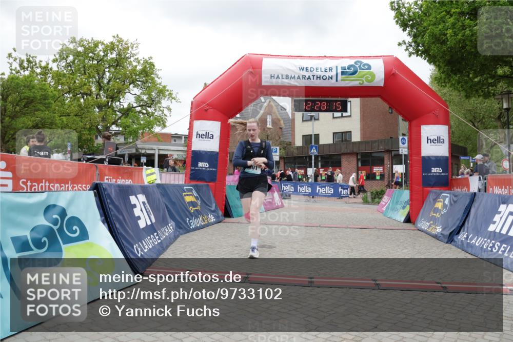 10.05.2026 - 8. Wedeler Halbmarathon Yannick Fuchs http://msf.ph/oto/9733102 10.05.2026 12:28:13 Ziel 101 meine-sportfotos.de