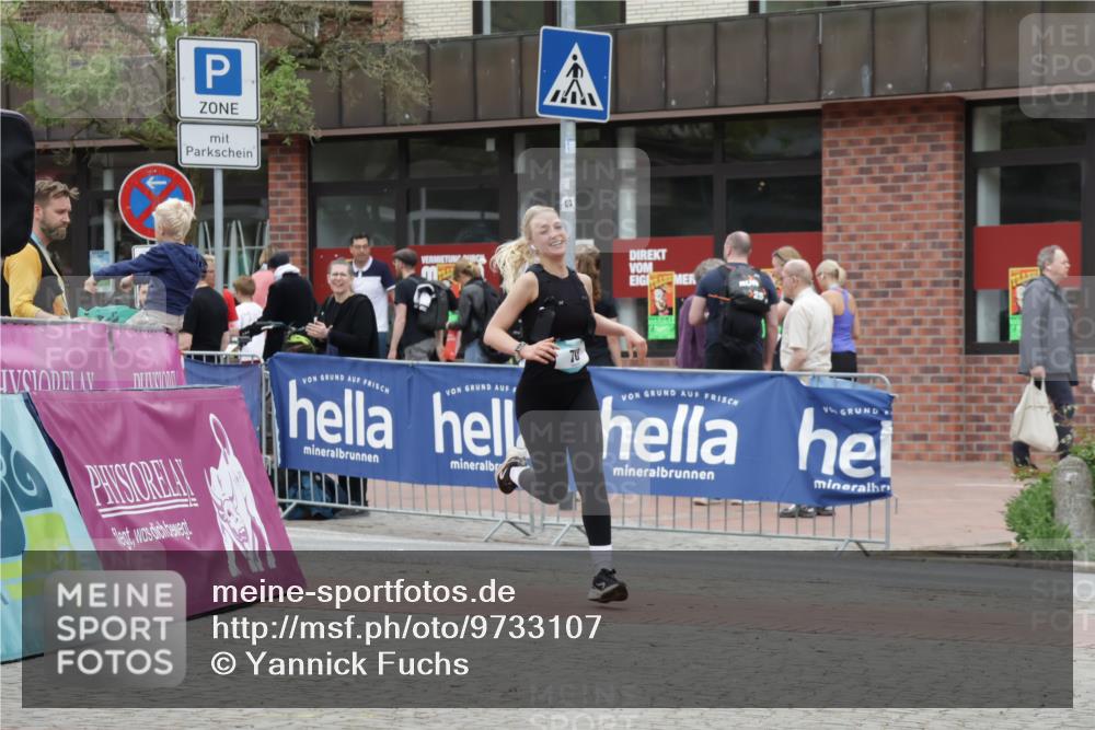 10.05.2026 - 8. Wedeler Halbmarathon Yannick Fuchs http://msf.ph/oto/9733107 10.05.2026 12:28:17 Ziel 70, 101 meine-sportfotos.de