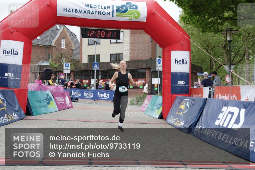 10.05.2026 - 8. Wedeler Halbmarathon Yannick Fuchs http://msf.ph/oto/9733119 10.05.2026 12:28:19 Ziel 70 meine-sportfotos.de