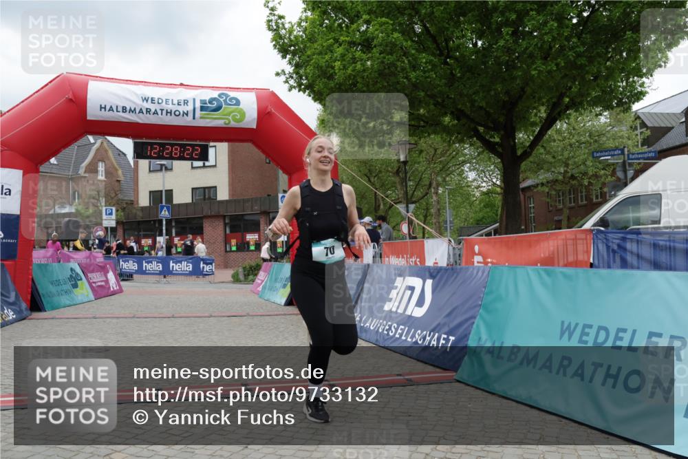 10.05.2026 - 8. Wedeler Halbmarathon Yannick Fuchs http://msf.ph/oto/9733132 10.05.2026 12:28:20 Ziel 70 meine-sportfotos.de