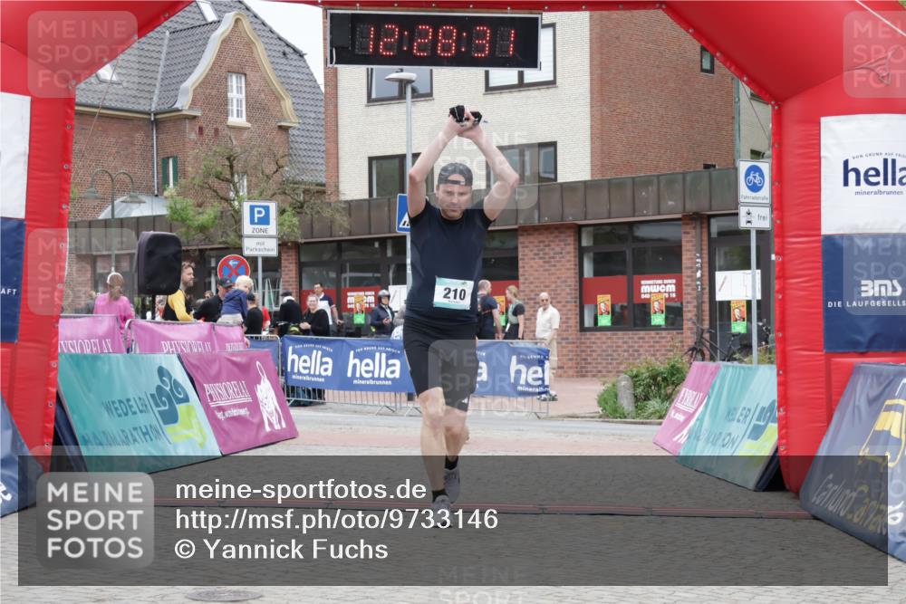 10.05.2026 - 8. Wedeler Halbmarathon Yannick Fuchs http://msf.ph/oto/9733146 10.05.2026 12:28:29 Ziel 206, 210, 578 meine-sportfotos.de
