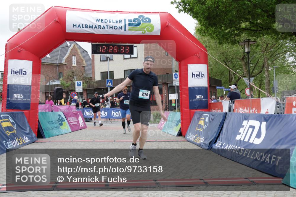 10.05.2026 - 8. Wedeler Halbmarathon Yannick Fuchs http://msf.ph/oto/9733158 10.05.2026 12:28:31 Ziel 206, 210, 578 meine-sportfotos.de