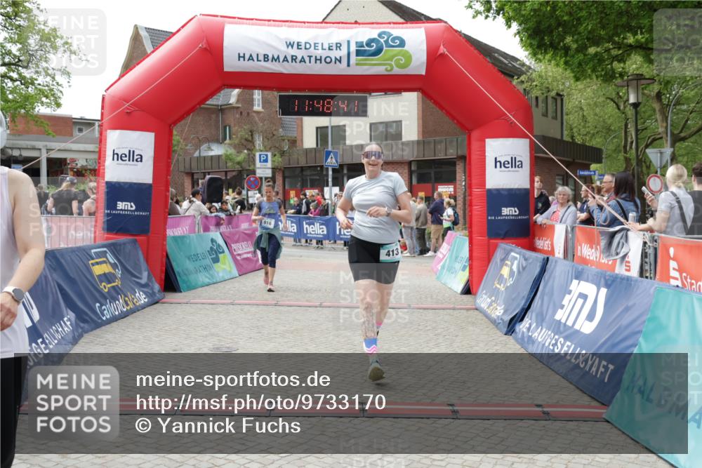 10.05.2026 - 8. Wedeler Halbmarathon Yannick Fuchs http://msf.ph/oto/9733170 10.05.2026 11:48:39 Ziel 413, 757, 758, 916, 974 meine-sportfotos.de