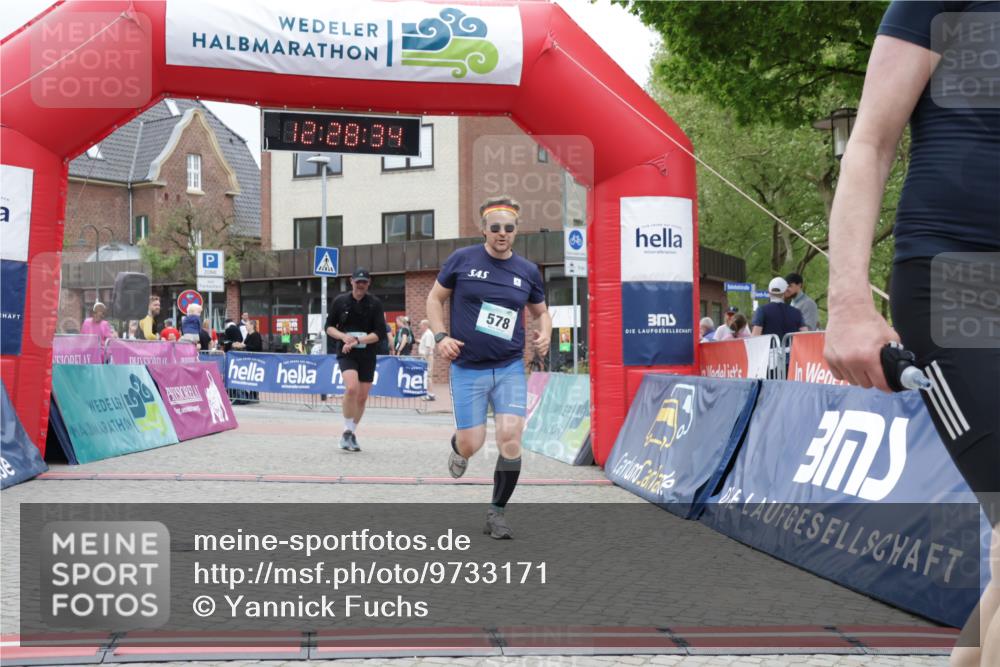 10.05.2026 - 8. Wedeler Halbmarathon Yannick Fuchs http://msf.ph/oto/9733171 10.05.2026 12:28:32 Ziel 206, 210, 578 meine-sportfotos.de