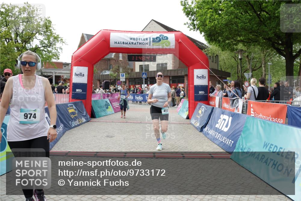 10.05.2026 - 8. Wedeler Halbmarathon Yannick Fuchs http://msf.ph/oto/9733172 10.05.2026 11:48:40 Ziel 413, 757, 758, 916, 974 meine-sportfotos.de