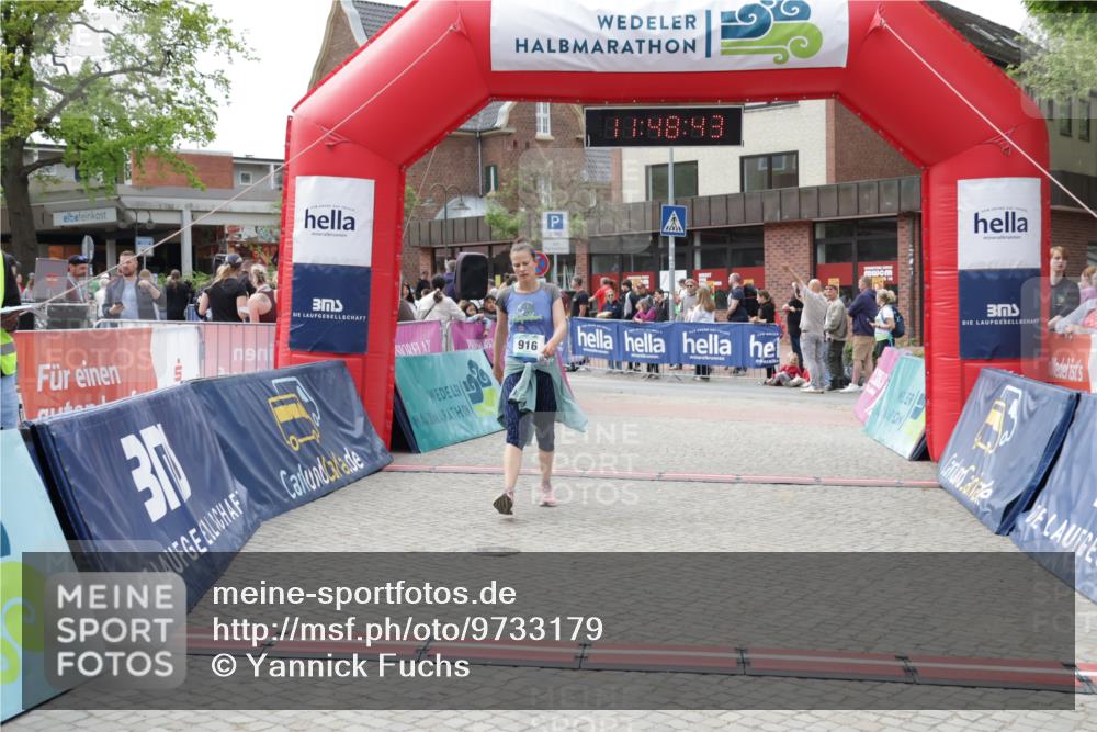 10.05.2026 - 8. Wedeler Halbmarathon Yannick Fuchs http://msf.ph/oto/9733179 10.05.2026 11:48:41 Ziel 413, 916, 974 meine-sportfotos.de