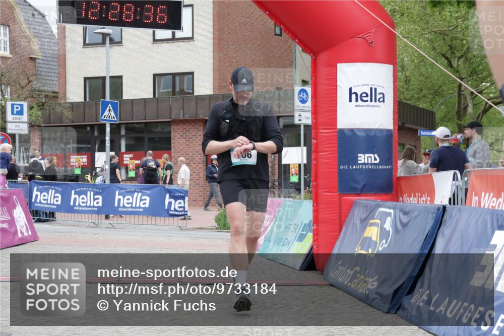 10.05.2026 - 8. Wedeler Halbmarathon Yannick Fuchs http://msf.ph/oto/9733184 10.05.2026 12:28:34 Ziel 206, 210, 578 meine-sportfotos.de