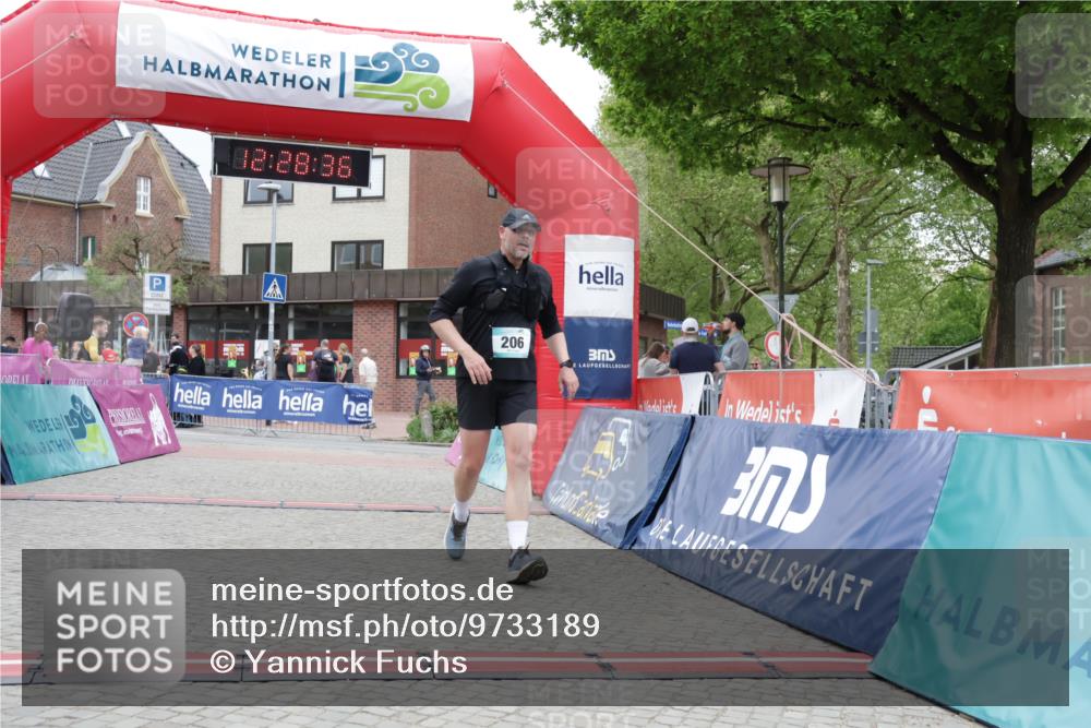10.05.2026 - 8. Wedeler Halbmarathon Yannick Fuchs http://msf.ph/oto/9733189 10.05.2026 12:28:34 Ziel 206, 210, 578 meine-sportfotos.de