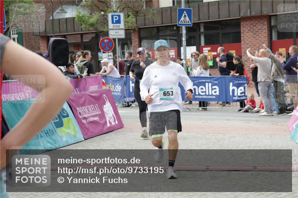 10.05.2026 - 8. Wedeler Halbmarathon Yannick Fuchs http://msf.ph/oto/9733195 10.05.2026 11:48:46 Ziel 496, 653, 916 meine-sportfotos.de