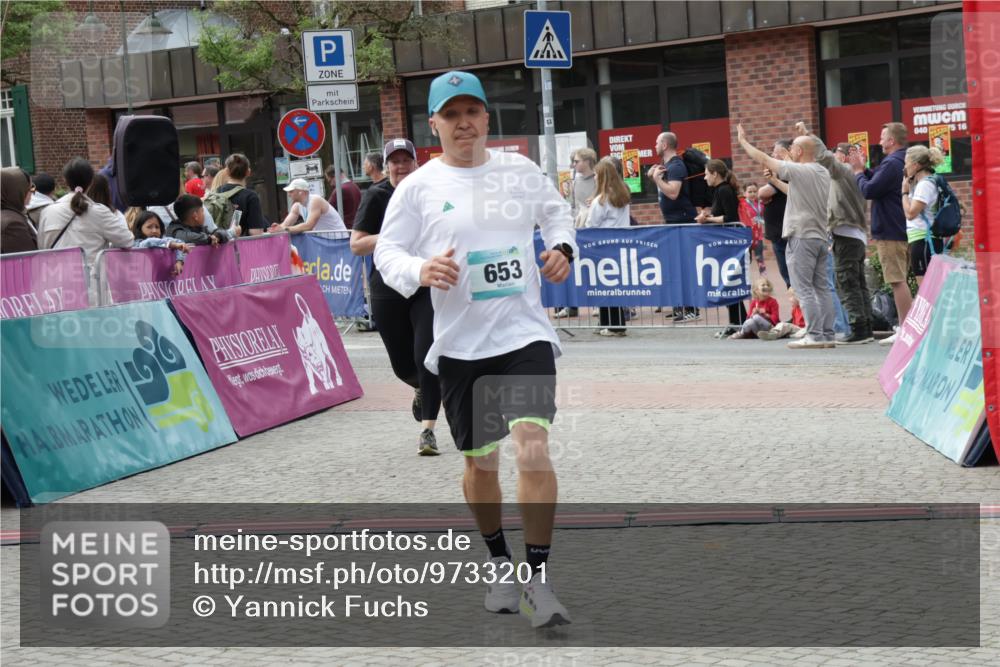 10.05.2026 - 8. Wedeler Halbmarathon Yannick Fuchs http://msf.ph/oto/9733201 10.05.2026 11:48:46 Ziel 496, 653, 916 meine-sportfotos.de