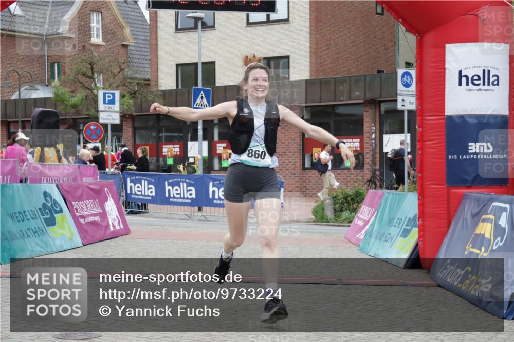 10.05.2026 - 8. Wedeler Halbmarathon Yannick Fuchs http://msf.ph/oto/9733224 10.05.2026 12:28:47 Ziel 860 meine-sportfotos.de