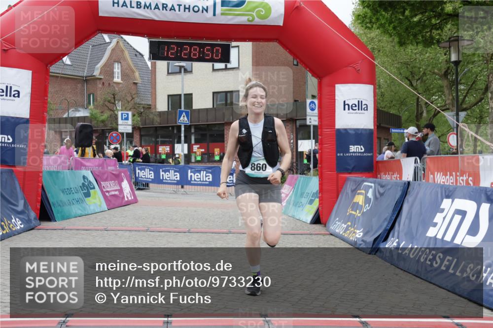 10.05.2026 - 8. Wedeler Halbmarathon Yannick Fuchs http://msf.ph/oto/9733230 10.05.2026 12:28:48 Ziel 860 meine-sportfotos.de