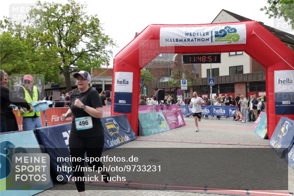 10.05.2026 - 8. Wedeler Halbmarathon Yannick Fuchs http://msf.ph/oto/9733231 10.05.2026 11:48:50 Ziel 496, 653, 743 meine-sportfotos.de