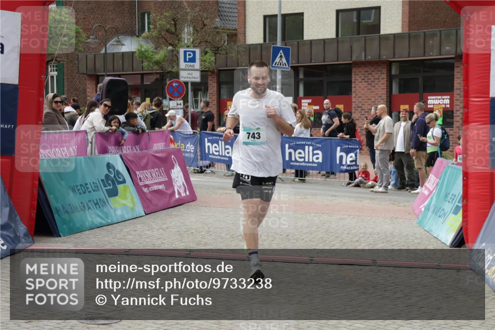 10.05.2026 - 8. Wedeler Halbmarathon Yannick Fuchs http://msf.ph/oto/9733238 10.05.2026 11:48:51 Ziel 496, 653, 743 meine-sportfotos.de