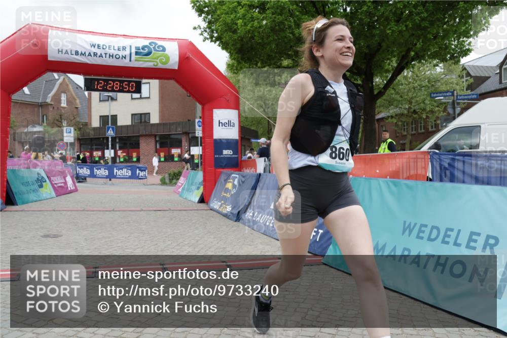 10.05.2026 - 8. Wedeler Halbmarathon Yannick Fuchs http://msf.ph/oto/9733240 10.05.2026 12:28:48 Ziel 860 meine-sportfotos.de