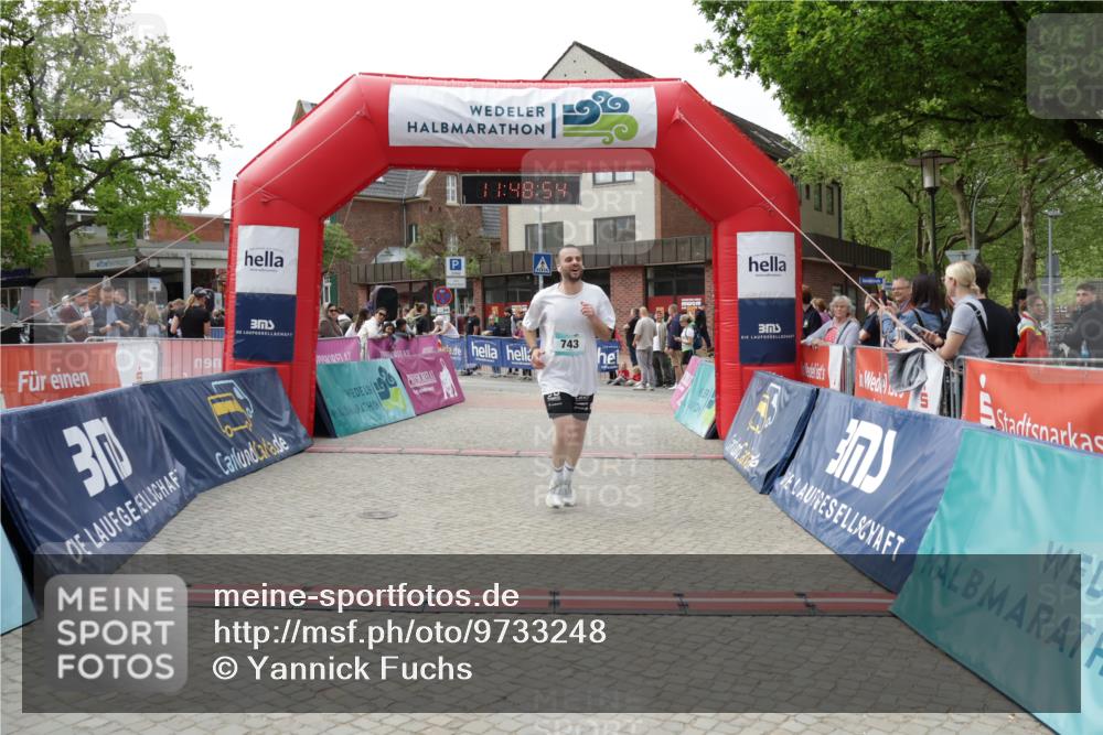 10.05.2026 - 8. Wedeler Halbmarathon Yannick Fuchs http://msf.ph/oto/9733248 10.05.2026 11:48:52 Ziel 496, 653, 743 meine-sportfotos.de