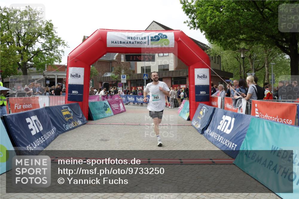 10.05.2026 - 8. Wedeler Halbmarathon Yannick Fuchs http://msf.ph/oto/9733250 10.05.2026 11:48:52 Ziel 496, 653, 743 meine-sportfotos.de